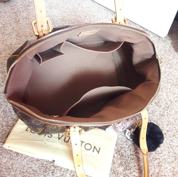 TRADED ⤠Sharing ⤠Louis Vuitton Tivoli GM - Picture 6 of 15